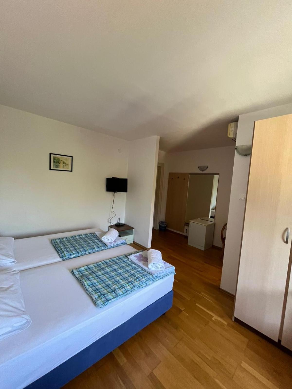 Bed&Breakfast Villa Eva Omišalj Стая снимка