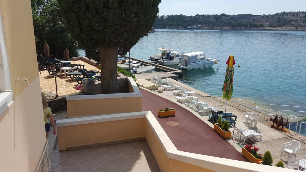 Bed&Breakfast Villa Eva Omišalj Екстериор снимка